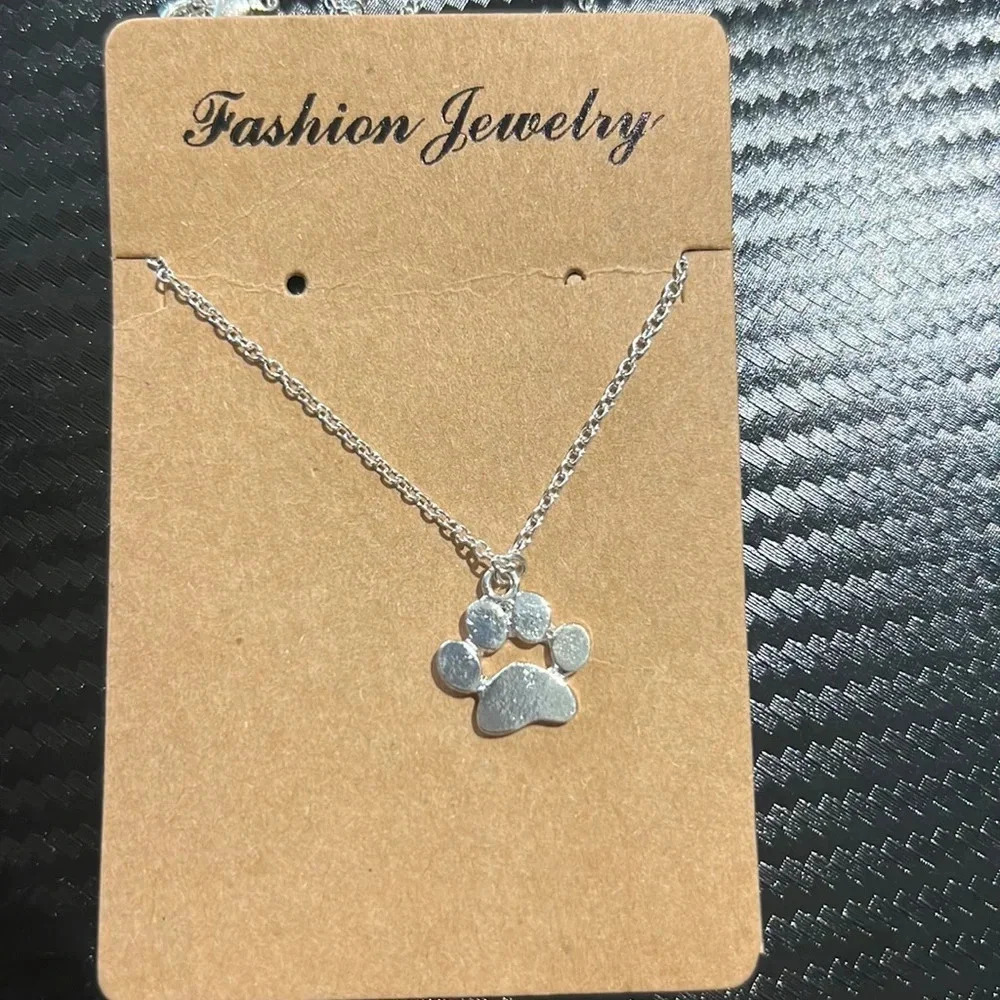 Paw print fashion jewelry necklace